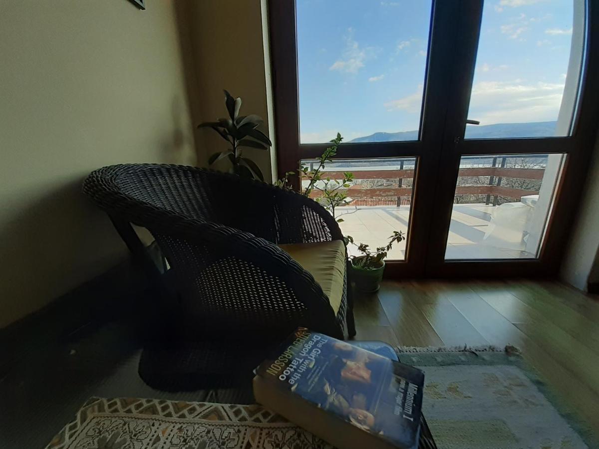 Mihaela Lake Retreat Yuvalar エクステリア 写真