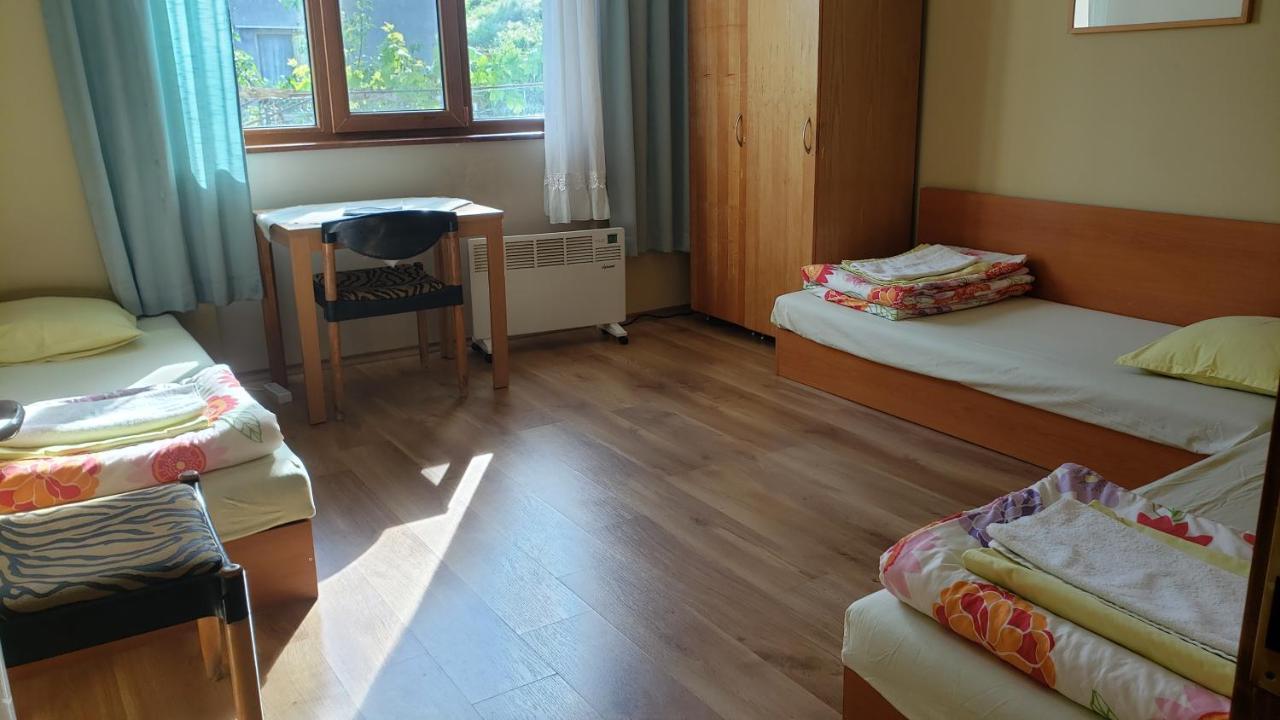 Mihaela Lake Retreat Yuvalar エクステリア 写真