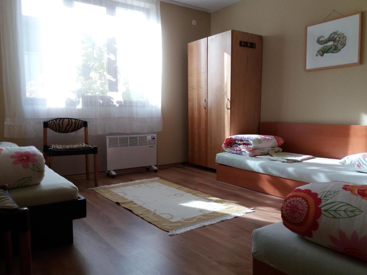 Mihaela Lake Retreat Yuvalar エクステリア 写真